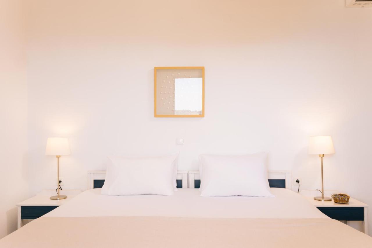 Villa Stella Suites Плакиас Екстериор снимка