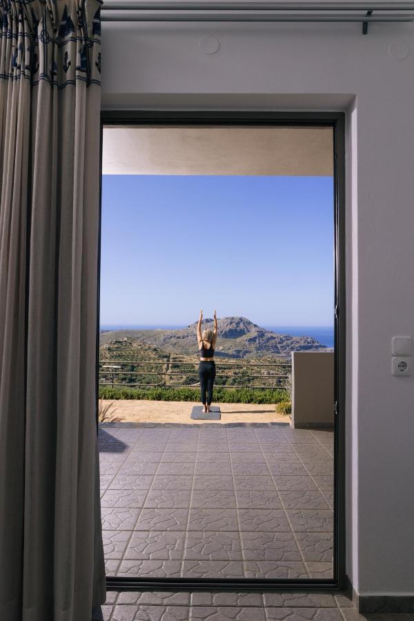 Villa Stella Suites Плакиас Екстериор снимка