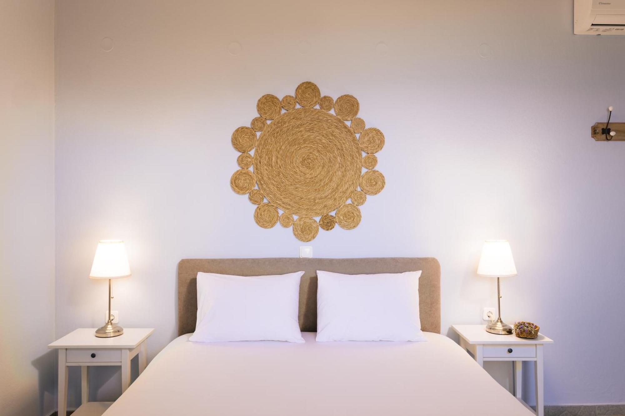 Villa Stella Suites Плакиас Екстериор снимка