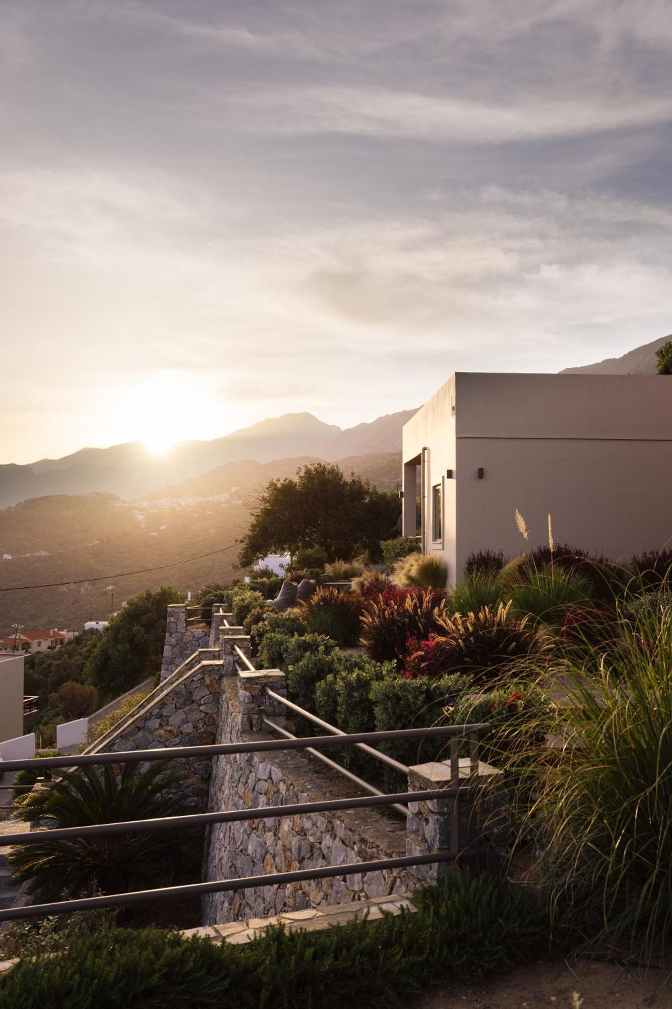 Villa Stella Suites Плакиас Екстериор снимка