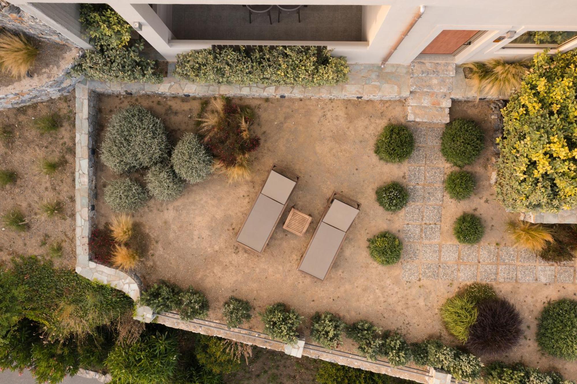 Villa Stella Suites Плакиас Екстериор снимка