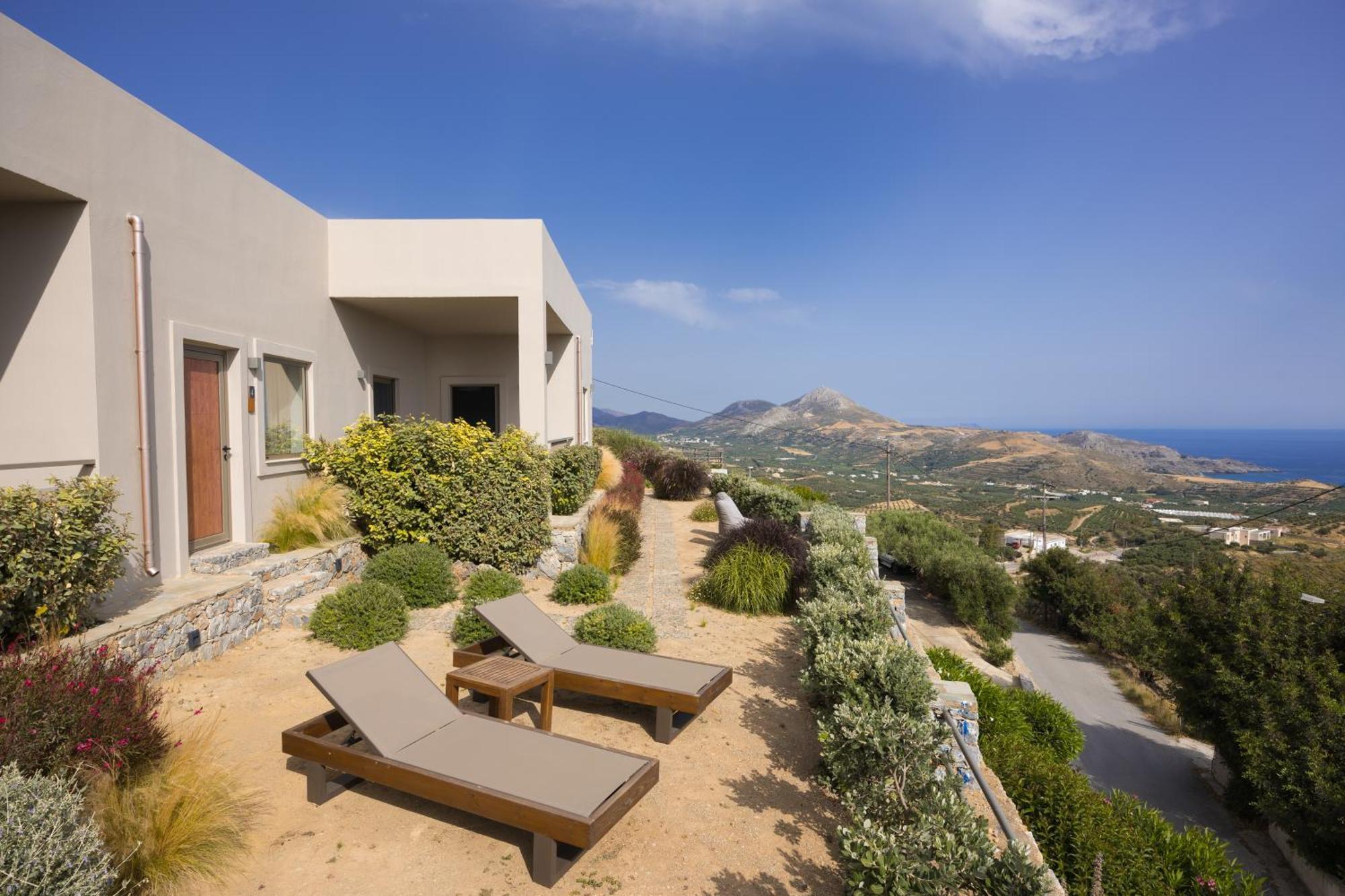 Villa Stella Suites Плакиас Екстериор снимка