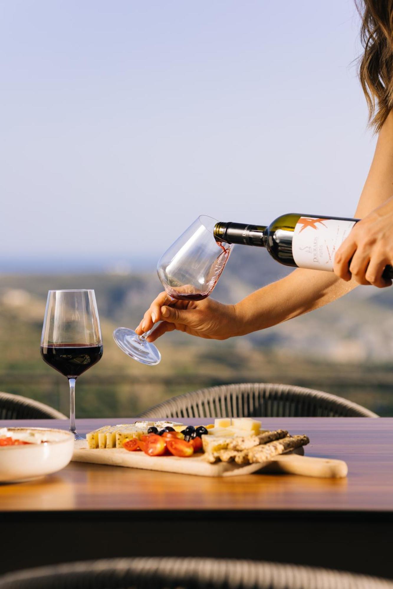 Villa Stella Suites Плакиас Екстериор снимка