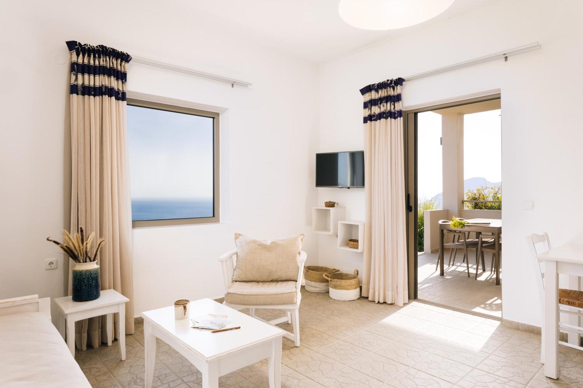 Villa Stella Suites Плакиас Екстериор снимка