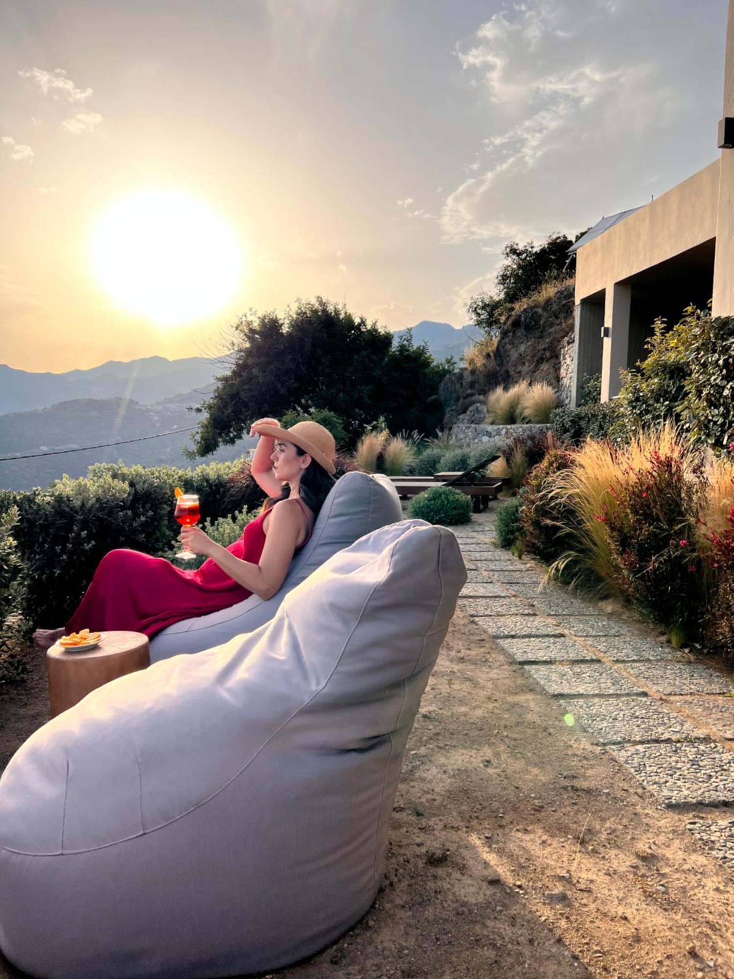 Villa Stella Suites Плакиас Стая снимка